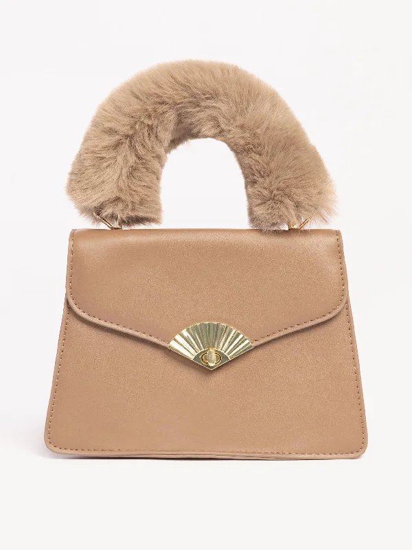 Faux Fur Shell Clutch Bag