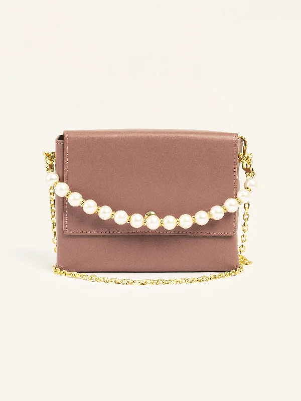 Pearl Box Clutch