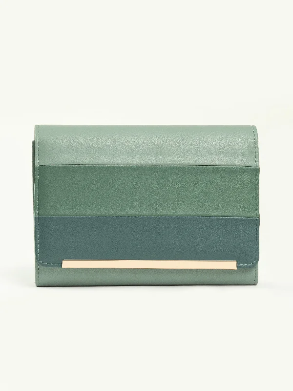 Three Tone Clutch