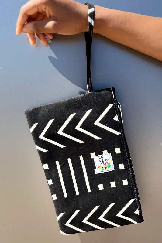 Black and Creme Wristlet