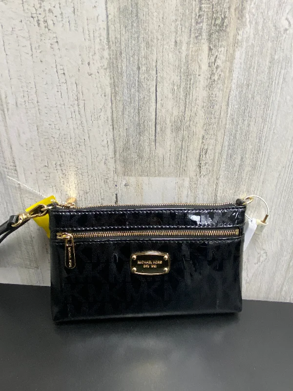 Wristlet Designer By Michael Kors  Size: Small