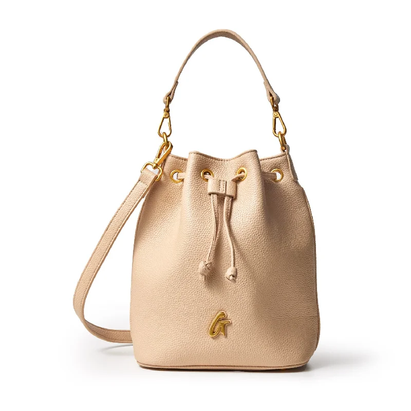 PEBBLE MEDIUM BUCKET BAG NUDE